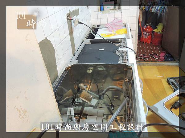 @ 廚具工廠直營 不鏽鋼檯面一字型廚房 作品-台北市內湖王公館-水晶門板+不鏽鋼桶身+一般把手+不鏽鋼檯面+林內牌隱藏式排油機RH8127+林內玻璃檯面爐RB-26GF+ BOSCH牌半崁式洗碗機:SMI53D02TC-(27).jpg @ 廚具工廠直營 不鏽鋼檯面一字型廚房 作品-台北市內湖王公館-水晶門板+不鏽鋼桶身+一般把手+不鏽鋼檯面+林內牌隱藏式排油機RH8127+林內玻璃檯面爐RB-26GF+ BOSCH牌半崁式洗碗機:SMI53D02TC-(27).jpg