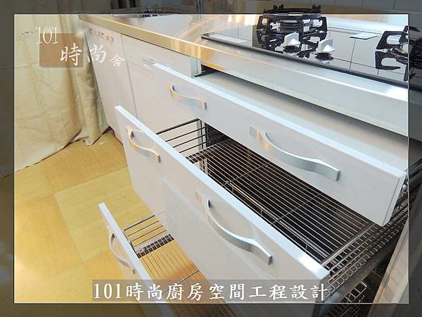 @ 廚具工廠直營 不鏽鋼檯面一字型廚房 作品-台北市內湖王公館-水晶門板+不鏽鋼桶身+一般把手+不鏽鋼檯面+林內牌隱藏式排油機RH8127+林內玻璃檯面爐RB-26GF+ BOSCH牌半崁式洗碗機:SMI53D02TC-(55).jpg @ 廚具工廠直營 不鏽鋼檯面一字型廚房 作品-台北市內湖王公館-水晶門板+不鏽鋼桶身+一般把手+不鏽鋼檯面+林內牌隱藏式排油機RH8127+林內玻璃檯面爐RB-26GF+ BOSCH牌半崁式洗碗機:SMI53D02TC-(55).jpg