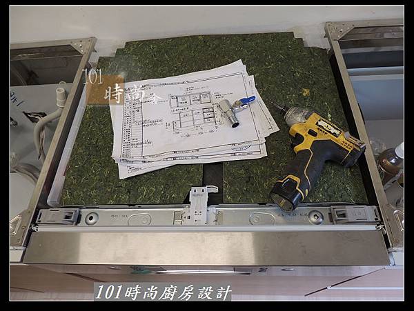 @二字型廚房設計 不鏽鋼檯面+中島櫃 廚具工廠直營 作品分享:政大二街(28).jpg @二字型廚房設計 不鏽鋼檯面+中島櫃 廚具工廠直營 作品分享:政大二街(28).jpg