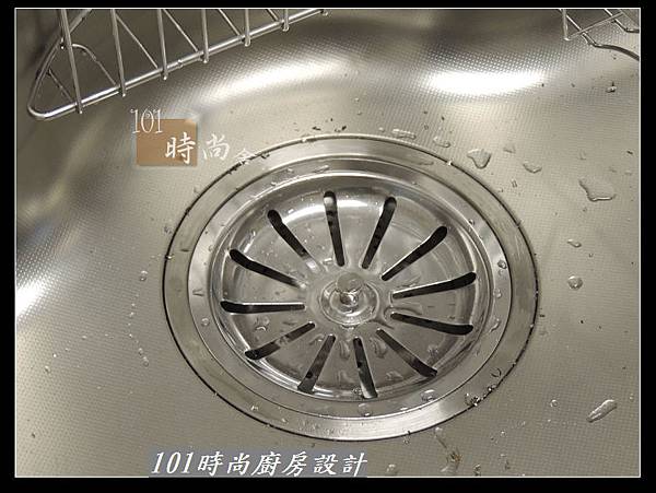 @二字型廚房設計 不鏽鋼檯面+中島櫃 廚具工廠直營 作品分享:政大二街(109).jpg @二字型廚房設計 不鏽鋼檯面+中島櫃 廚具工廠直營 作品分享:政大二街(109).jpg