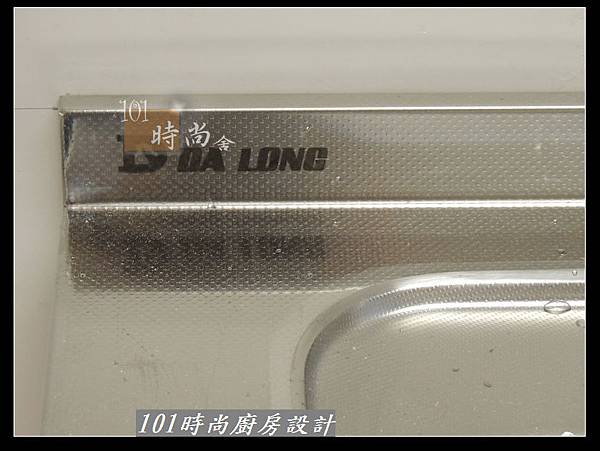 @二字型廚房設計 不鏽鋼檯面+中島櫃 廚具工廠直營 作品分享：政大二街(113).jpg