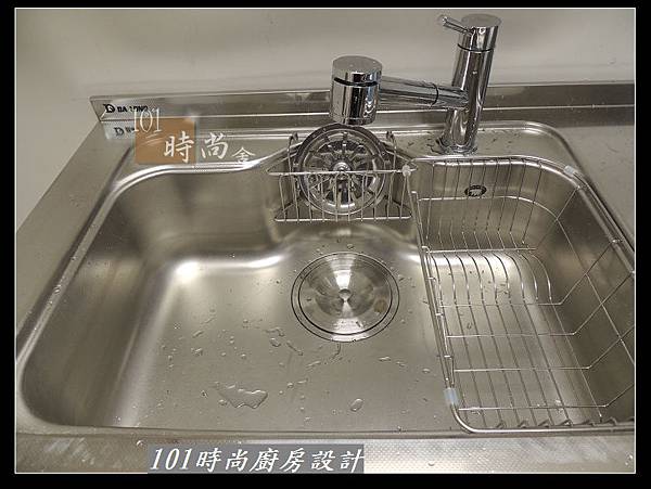 @二字型廚房設計 不鏽鋼檯面+中島櫃 廚具工廠直營 作品分享:政大二街(112).jpg @二字型廚房設計 不鏽鋼檯面+中島櫃 廚具工廠直營 作品分享:政大二街(112).jpg