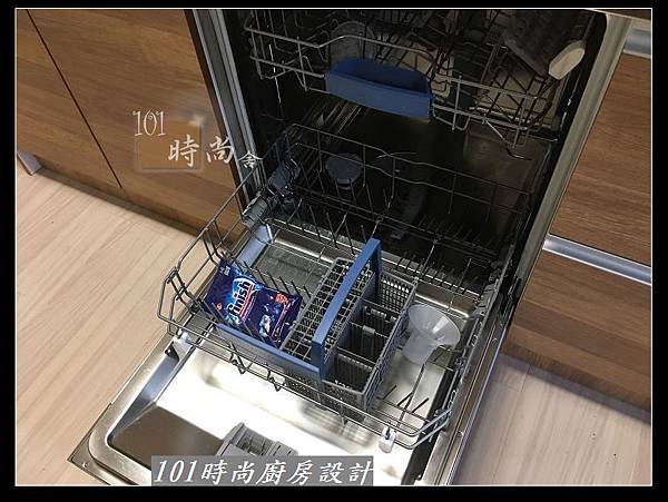 @二字型廚房設計 不鏽鋼檯面+中島櫃 廚具工廠直營 作品分享：政大二街(147).jpg