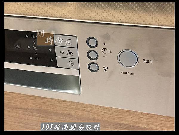 @二字型廚房設計 不鏽鋼檯面+中島櫃 廚具工廠直營 作品分享：政大二街(150).jpg