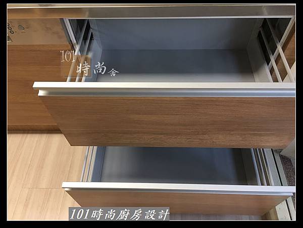 @二字型廚房設計 不鏽鋼檯面+中島櫃 廚具工廠直營 作品分享：政大二街(154).jpg