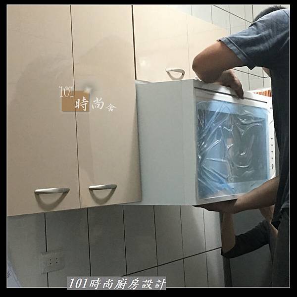 @不鏽鋼檯面 一字廚房設計作品分享：中和黃公館(25).JPG