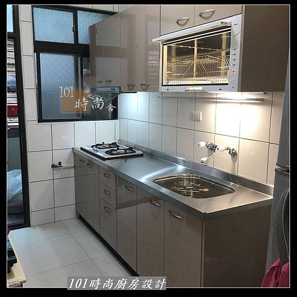 @不鏽鋼檯面 一字廚房設計作品分享：中和黃公館(66).JPG
