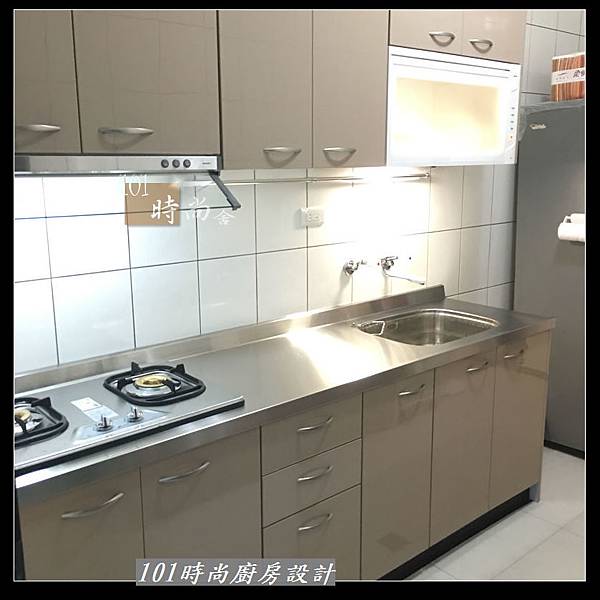 @不鏽鋼檯面 一字廚房設計作品分享：中和黃公館(74).JPG