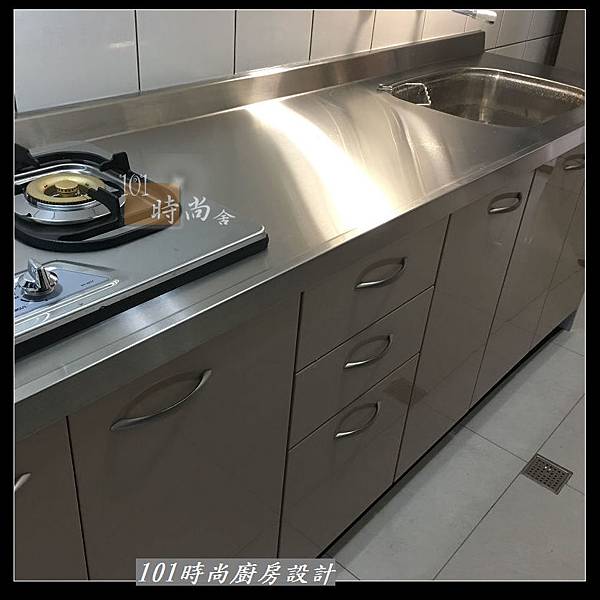 @不鏽鋼檯面 一字廚房設計作品分享：中和黃公館(75).JPG