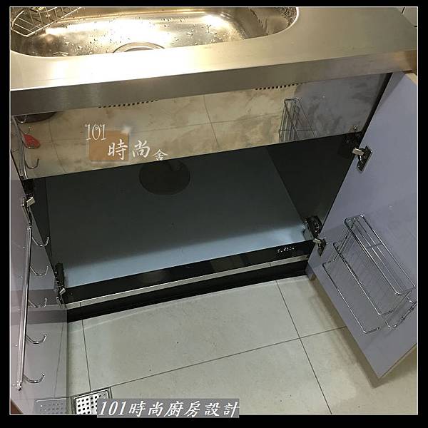 @不鏽鋼檯面 一字廚房設計作品分享：中和黃公館(82).JPG