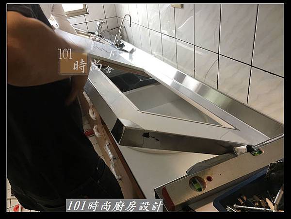 @不鏽鋼檯面一字廚房設計 廚具工廠直營  作品分享：三重陳s公館(37).jpg