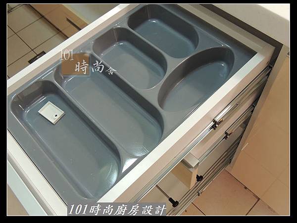 @人造石檯面一字廚房設計 廚具工廠直營  作品分享：三重羅公館(46).jpg