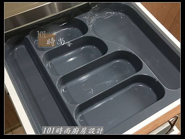 @不鏽鋼檯面廚房設計一字型作品-萬大路張公館(49).JPG