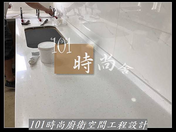 @L字型廚房設計 宜蘭頭城廚具工廠直營  101時尚系統廚具設計 韓國進口樂天(原三星)人造石 作品-宜蘭張公館 -進口樂天人造石檯面+木心板桶身+5面結晶鋼烤門板+林內三機 (66).jpg