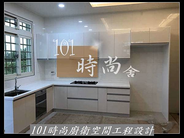 @L字型廚房設計 宜蘭頭城廚具工廠直營  101時尚系統廚具設計 韓國進口樂天(原三星)人造石 作品-宜蘭張公館 -進口樂天人造石檯面+木心板桶身+5面結晶鋼烤門板+林內三機 (73).jpg