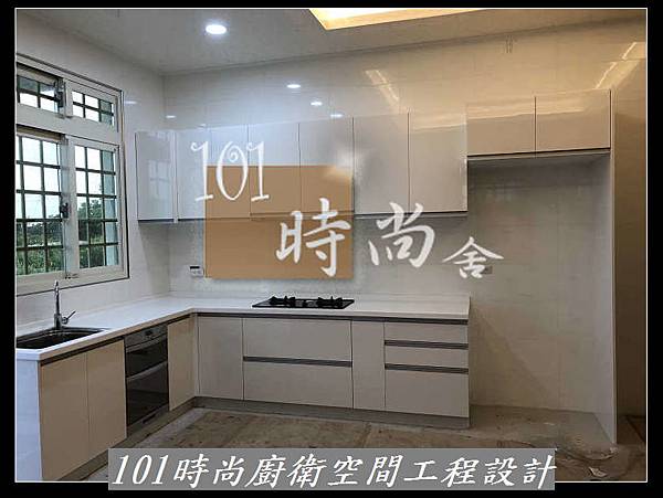 @L字型廚房設計 宜蘭頭城廚具工廠直營  101時尚系統廚具設計 韓國進口樂天(原三星)人造石 作品-宜蘭張公館 -進口樂天人造石檯面+木心板桶身+5面結晶鋼烤門板+林內三機 (74).jpg