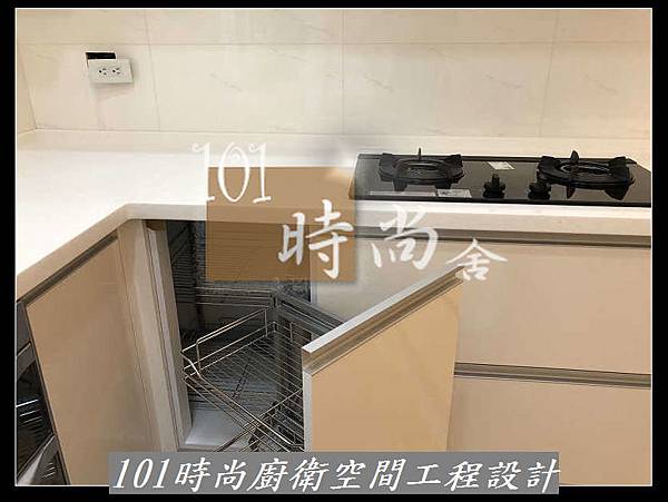 @L字型廚房設計 宜蘭頭城廚具工廠直營  101時尚系統廚具設計 韓國進口樂天(原三星)人造石 作品-宜蘭張公館 -進口樂天人造石檯面+木心板桶身+5面結晶鋼烤門板+林內三機 (95).jpg