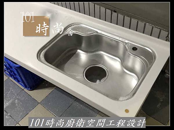 @推薦廚具工廠 廚具工廠推荐 101時尚廚具 台北 八里 桃園 中壢 新竹 -五面結晶門板+櫻花二機-作品分享萬華蔡公館(22).jpg