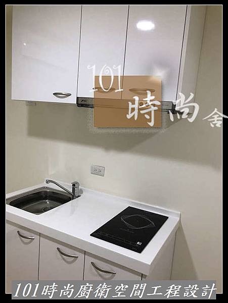 @美耐板門板 矽鋼石、人造石、石英石檯面廚具規劃 台北廚具工廠推荐-101時尚廚具 台北 八里 桃園 中壢 新竹 宜蘭 作品-板橋漢生西路(91)-人造石檯面.jpg