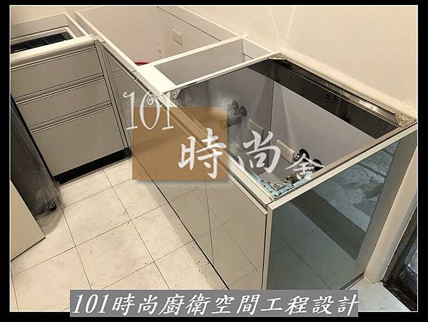 @新北廚具工廠 廚具工廠推荐 101時尚廚具 台北 八里 桃園 中壢 新竹 -人造石檯面+5面結晶門板+櫻花-作品分享台北中山區(14).jpg