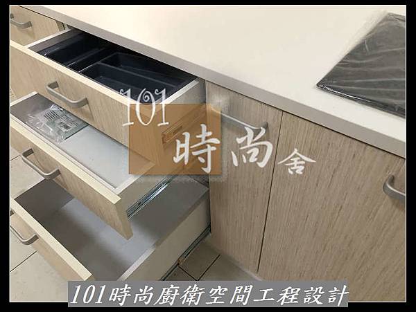 @美耐板門板 新北廚具工廠 廚具工廠推荐 101時尚廚具 台北 八里 桃園 中壢 新竹 -美耐板門板+櫻花3機-作品分享板橋民族路(25).jpg