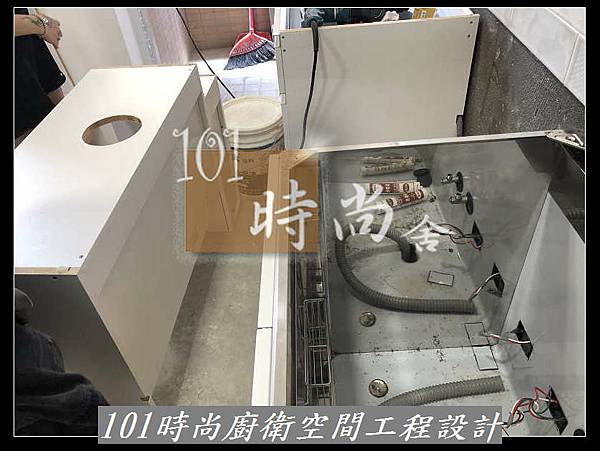 @新北廚具 推薦 賽麗石檯面 新北廚具工廠  101時尚廚具 台北 八里 桃園 中壢 新竹 -五面結晶門板+櫻花2機(2).jpg