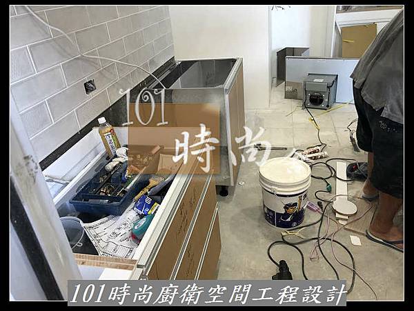 @新北廚具 推薦 賽麗石檯面 新北廚具工廠  101時尚廚具 台北 八里 桃園 中壢 新竹 -五面結晶門板+櫻花2機(20).jpg