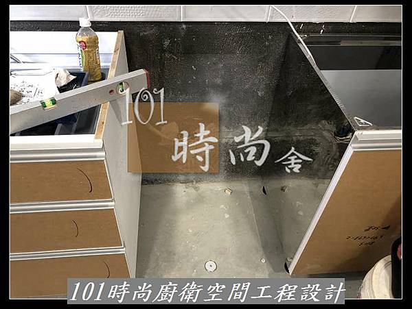 @新北廚具 推薦 賽麗石檯面 新北廚具工廠  101時尚廚具 台北 八里 桃園 中壢 新竹 -五面結晶門板+櫻花2機(18).jpg