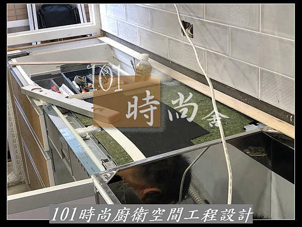 @新北廚具 推薦 賽麗石檯面 新北廚具工廠  101時尚廚具 台北 八里 桃園 中壢 新竹 -五面結晶門板+櫻花2機(33).jpg