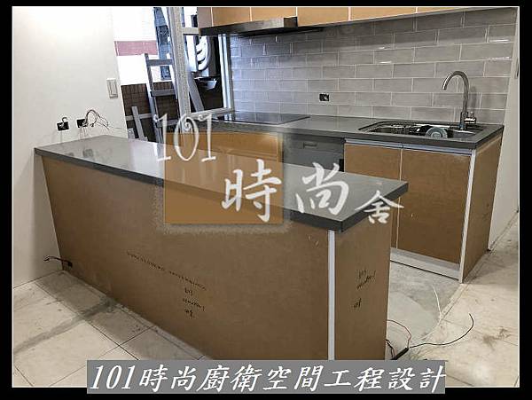 @新北廚具 推薦 賽麗石檯面 新北廚具工廠  101時尚廚具 台北 八里 桃園 中壢 新竹 -五面結晶門板+櫻花2機(41).jpg