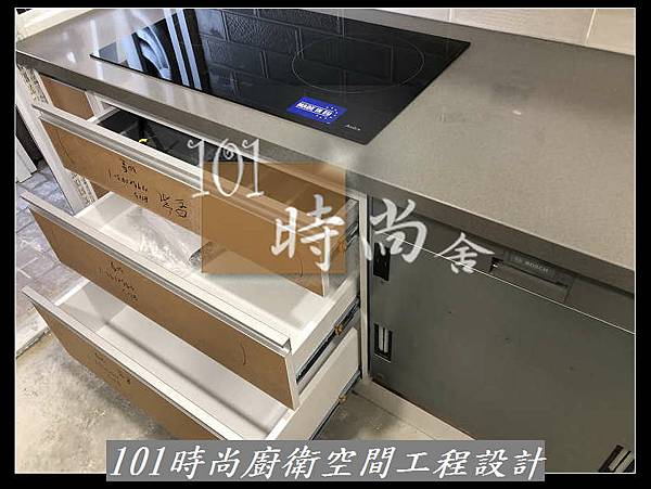 @新北廚具 推薦 賽麗石檯面 新北廚具工廠  101時尚廚具 台北 八里 桃園 中壢 新竹 -五面結晶門板+櫻花2機(62).jpg