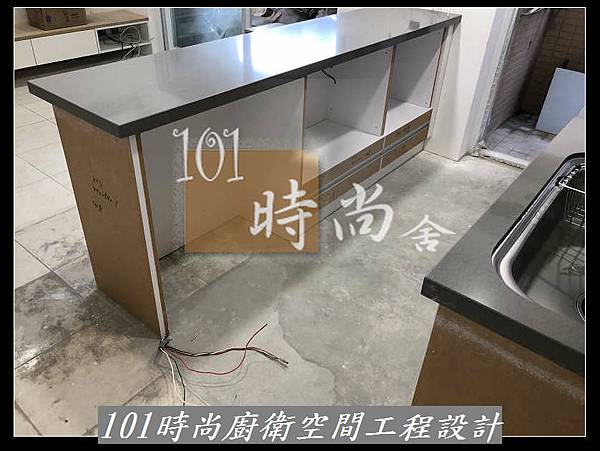 @新北廚具 推薦 賽麗石檯面 新北廚具工廠  101時尚廚具 台北 八里 桃園 中壢 新竹 -五面結晶門板+櫻花2機(71).jpg