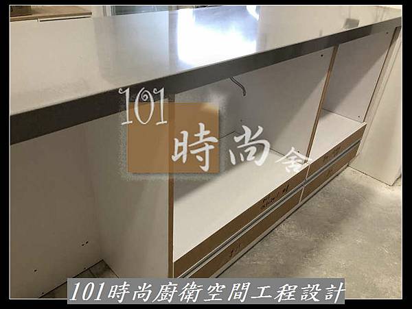 @新北廚具 推薦 賽麗石檯面 新北廚具工廠  101時尚廚具 台北 八里 桃園 中壢 新竹 -五面結晶門板+櫻花2機(70).jpg