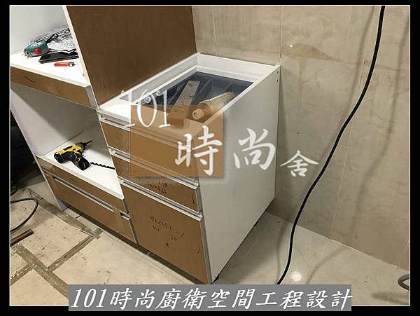 @新北廚具推薦 人造石檯面 系統廚具 新莊廚具工廠推薦 廚具工廠直營  101時尚廚具 台北 八里 桃園 中壢 新竹 宜蘭作品分享蘆洲(13).jpg