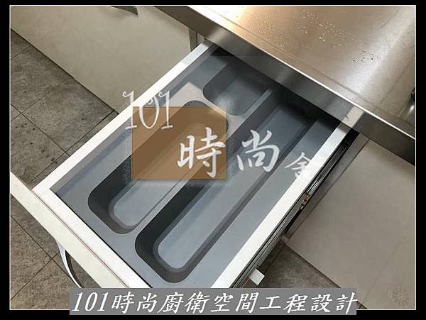 @不鏽鋼檯面 廚具 台北市廚具工廠直營 推薦廚具工廠 廚具推薦2021 北市廚具工廠推荐-101時尚廚具 台北 八里 桃園 中壢 新竹 宜蘭  系統廚具工廠直營 作品分享-台北市紹興北路(48).jpg