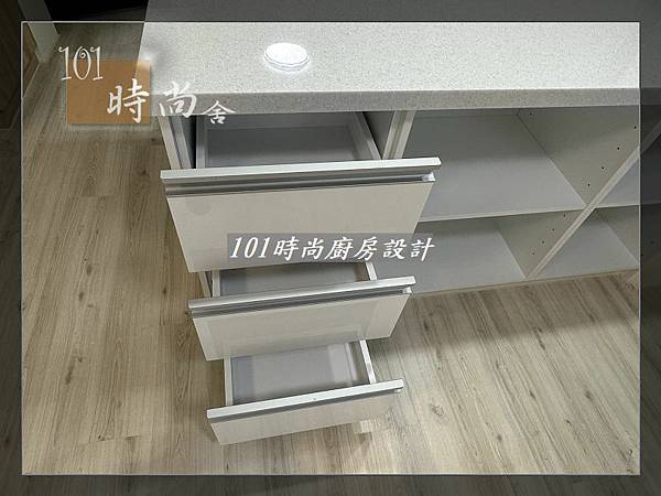 @新北廚具推荐 新北廚具工廠推荐 廚具工廠推荐 系統廚具設計  廚房設計中島 L型廚房設計 簡約廚房設計 三峽廚具(28) .jpg