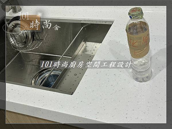 @三峽廚具 人造石檯面 櫻花廚具ptt 石英石mobile01 廚具工廠直營 系統廚具櫥櫃工廠直營 101時尚一字廚房設計(70).jpg