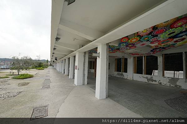 (完全的空殼廢墟,沒有一絲學校的氣息和靈魂)