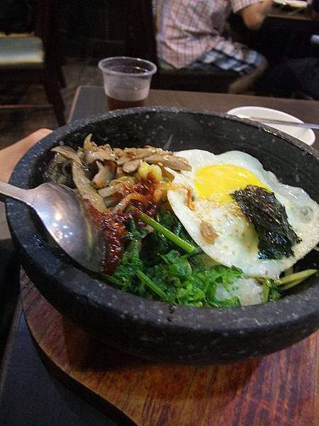 目前我唯一吃過覺得好吃的石鍋拌飯