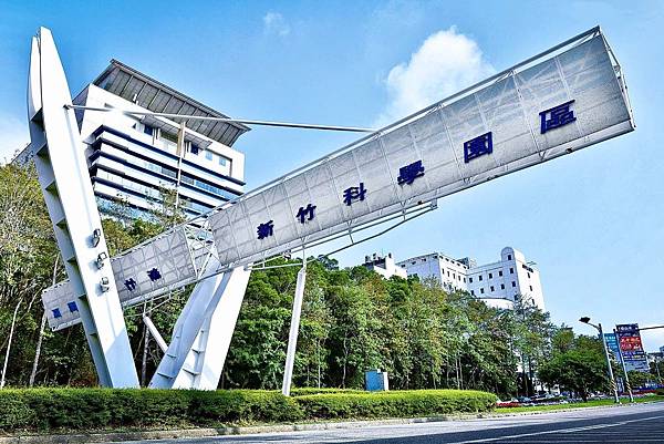 LINE_ALBUM_新商圈 新莊街臨路透天2298_250513_11.jpg