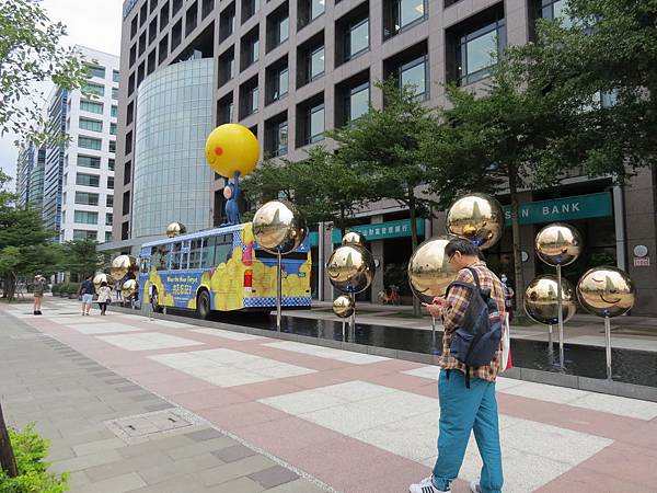 幾米月亮公車, 台北市, 信義區