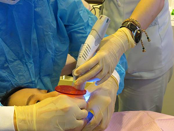 悅庭牙醫診所, 牙冠 悅庭牙醫診所, 牙冠