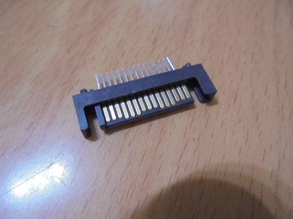 【讀取正確】三家品牌2TB/4TB硬碟九顆3.5吋裸碟裝在