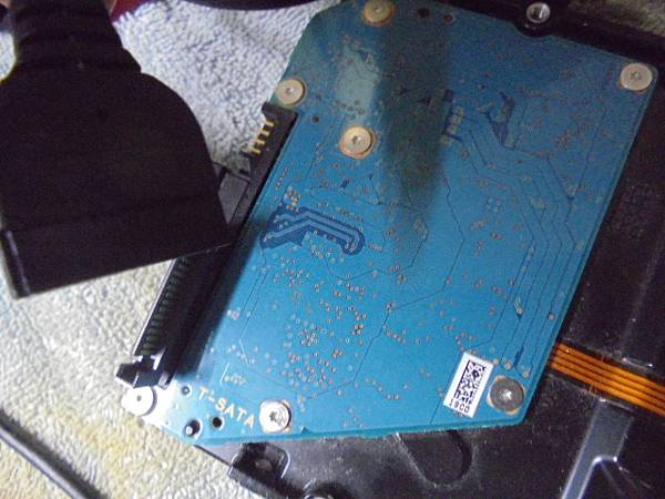 【逐一更換】三家品牌2TB/4TB硬碟九顆3.5吋裸碟裝在