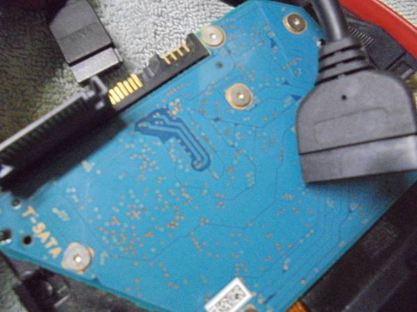 【逐一更換】三家品牌2TB/4TB硬碟九顆3.5吋裸碟裝在