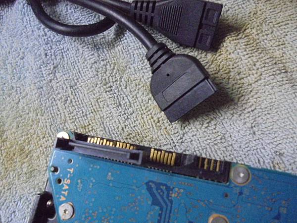 【讀取正確】三家品牌2TB/4TB硬碟九顆3.5吋裸碟裝在