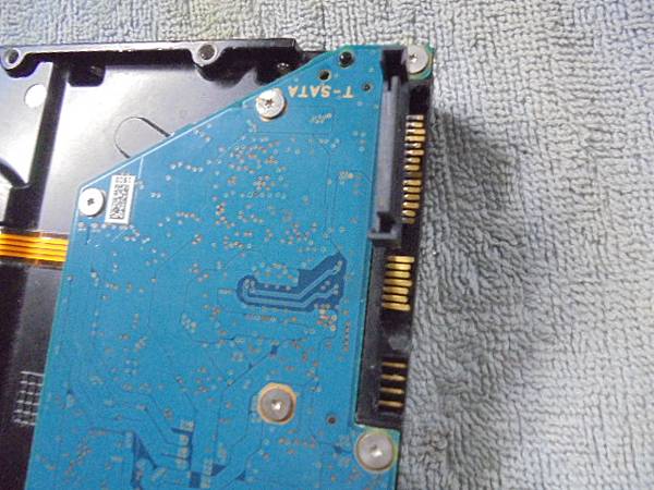 【讀取正確】三家品牌2TB/4TB硬碟九顆3.5吋裸碟裝在