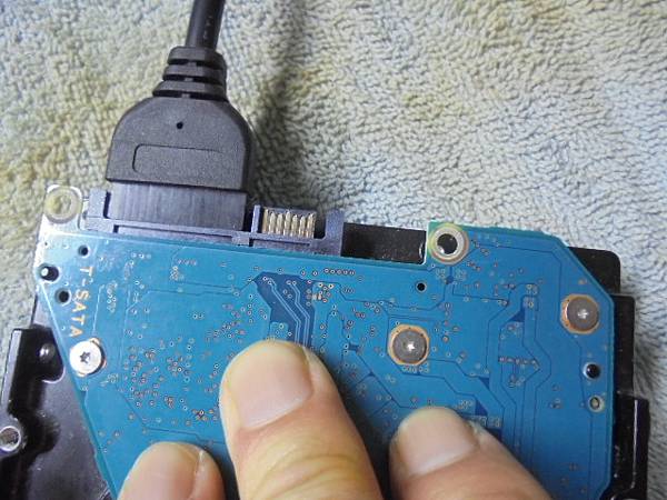 【逐一更換】三家品牌2TB/4TB硬碟九顆3.5吋裸碟裝在