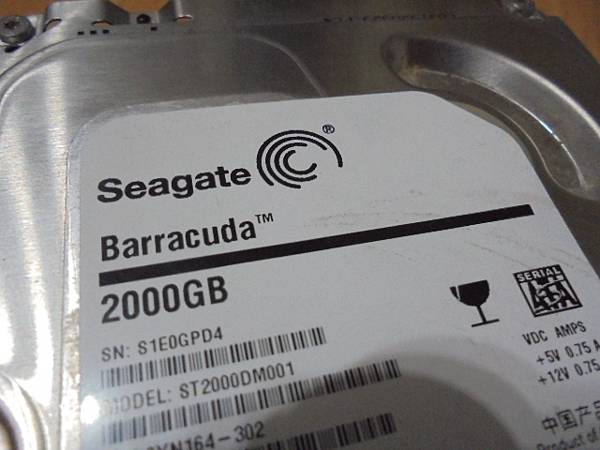 【讀取正確】三家品牌2TB/4TB硬碟九顆3.5吋裸碟裝在 【讀取正確】三家品牌2TB/4TB硬碟九顆3.5吋裸碟裝在