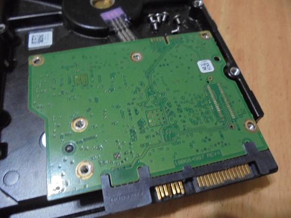 【SATA接座】三個品牌2TB/4TB硬碟九顆3.5吋裸碟